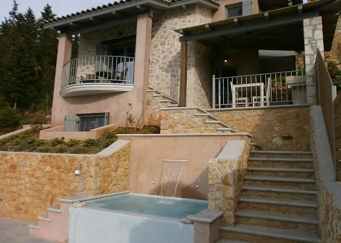 Acquaterra Villa *