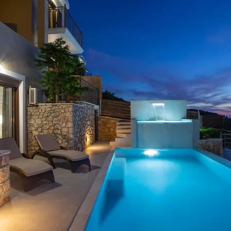 Acquaterra Tsoukaládhes