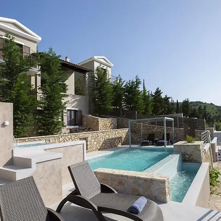 Acquaterra Villa *